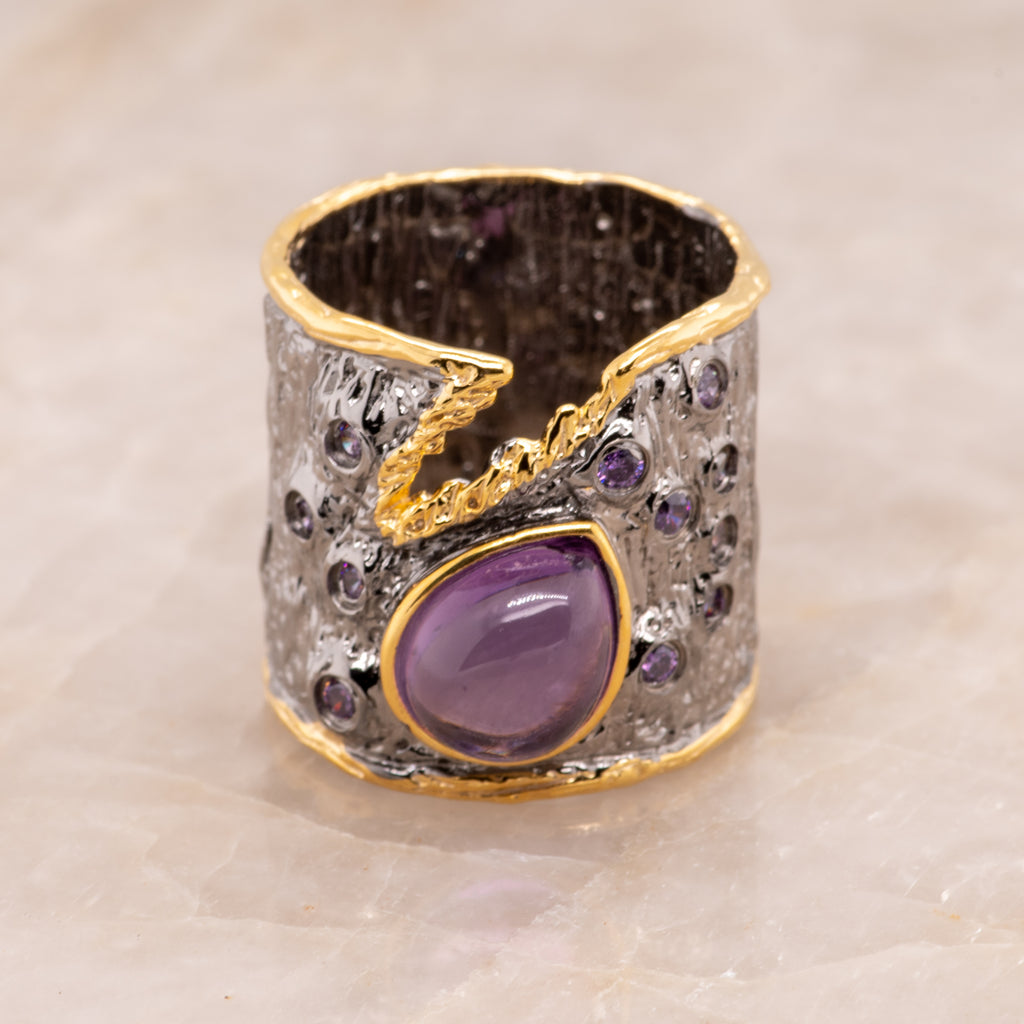 Bora Amethyst Ring in Sterling Silver - Heron and Swan